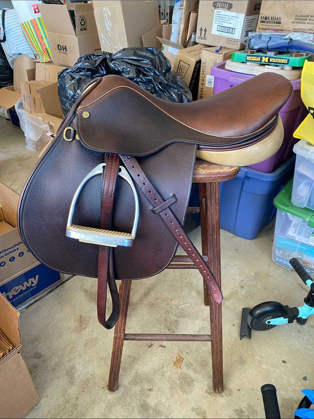 Collegiate RD Close Contact Saddle